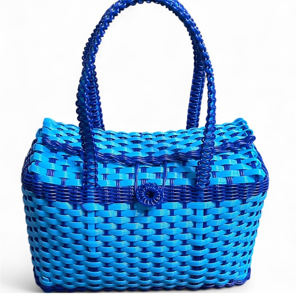 HANDMADE Artesanal Blue Woven Ratan Tote Bag With A Boho Vibe. M ,NWOT